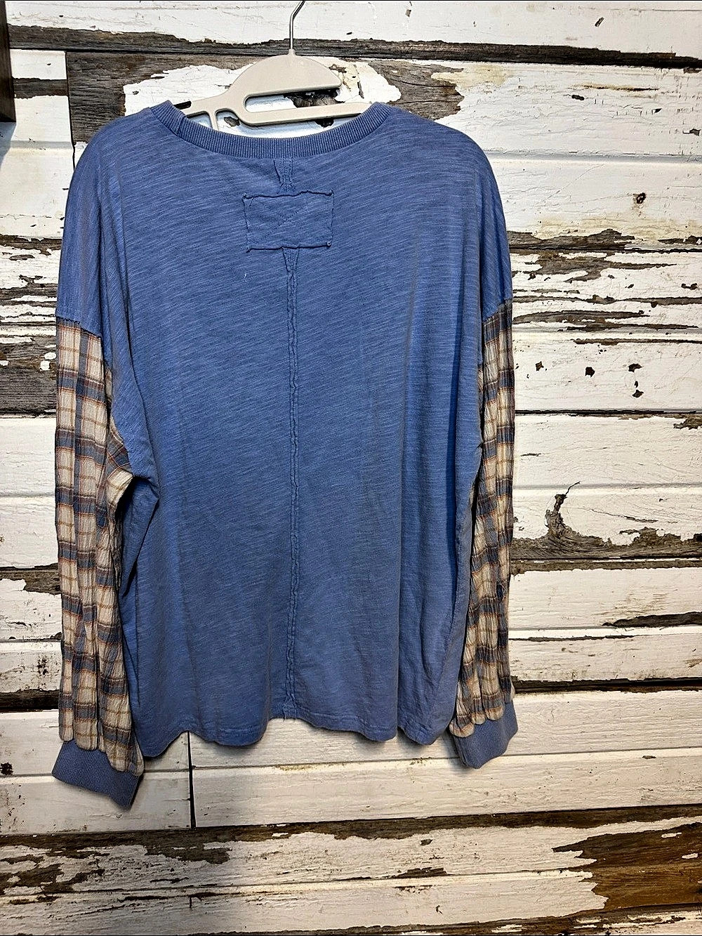 Easel Flower Patch Front Terry Knit Pullover Blue & Brown Medium ((025 - Picture 8 of 8